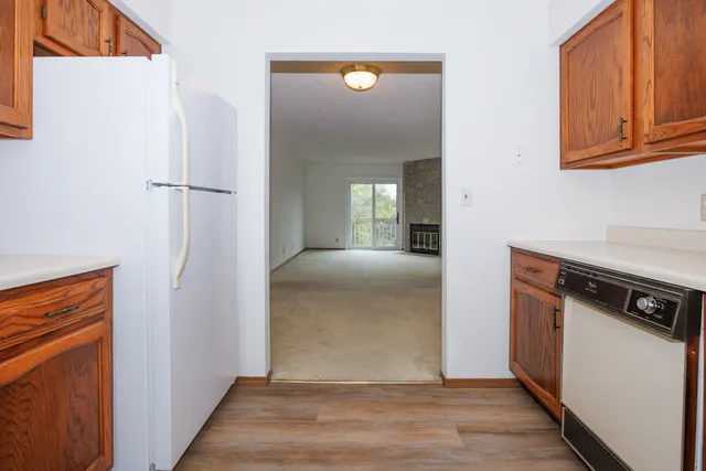 $109,900 | 1010 Arlene Court, Unit 15, Bloomington, IL 61701