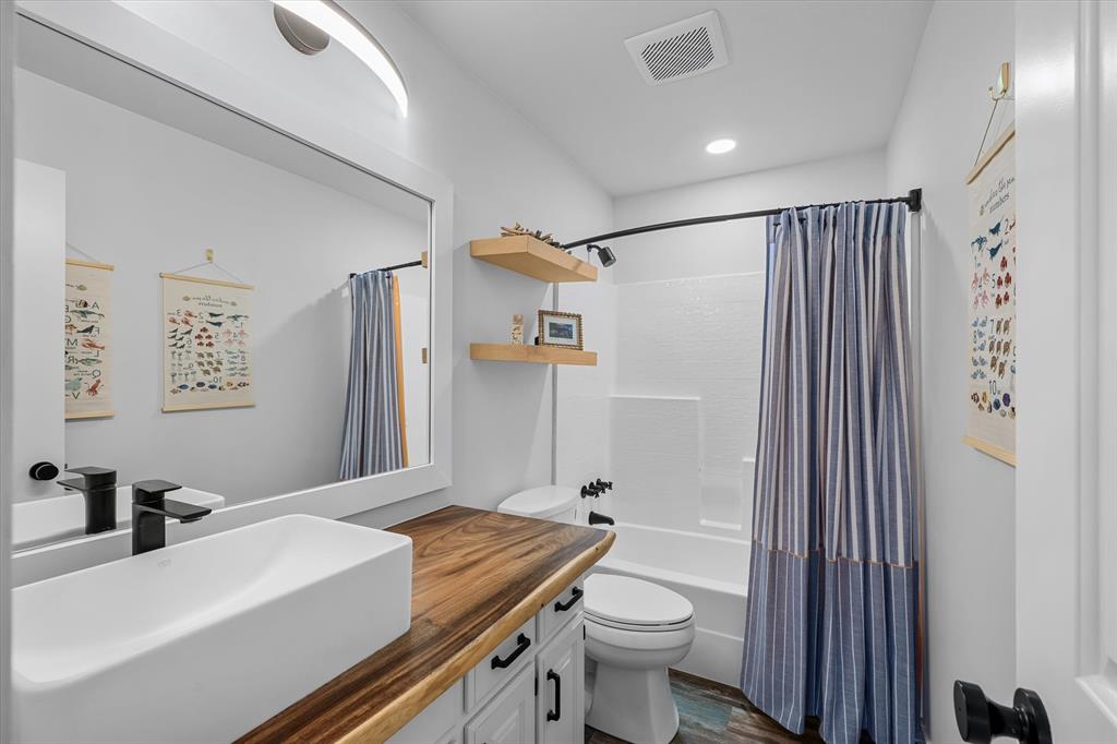 9346 Homestead Lane Forney, TX 75126 - Photo 18 of 39 Updated secondary bathroom