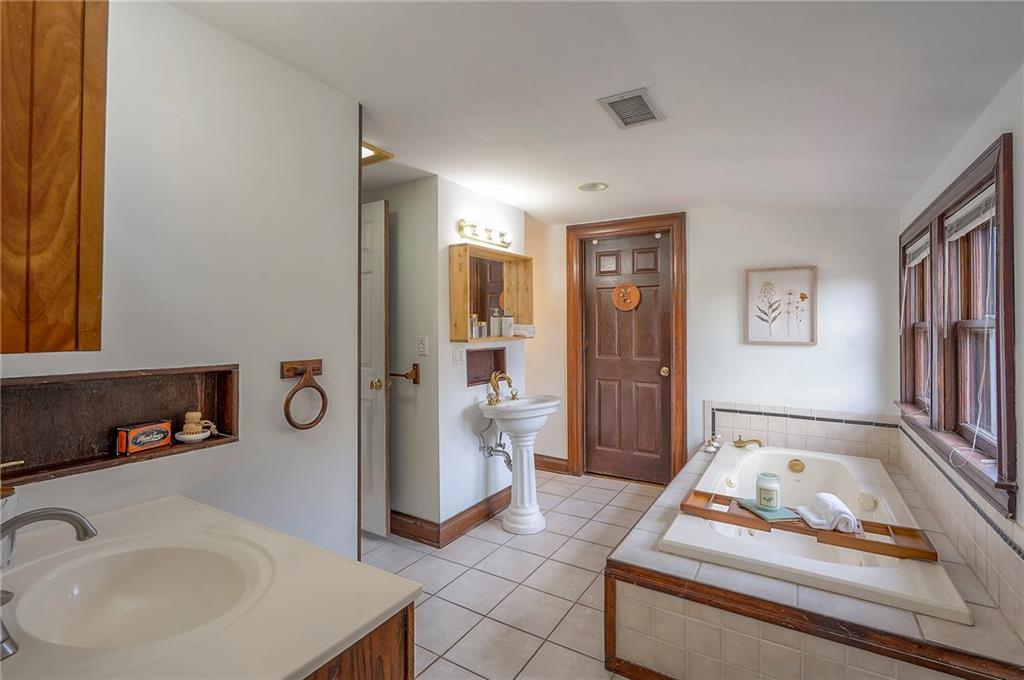 801 Valentine Road Kansas City, MO 64111 - Photo 42 of 50