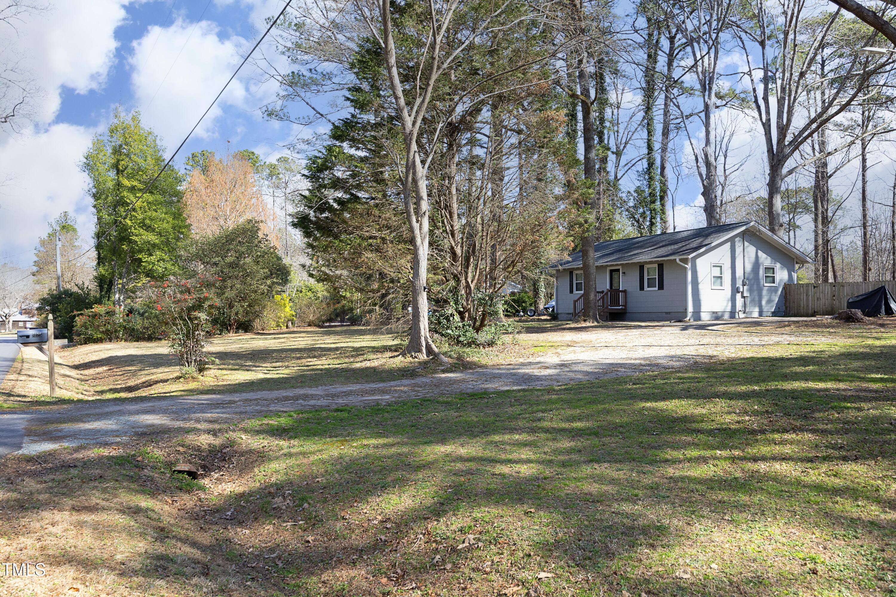 8125 Middleton Road Garner, NC 27529 - Photo 2 of 23 02FrontWithDriveway