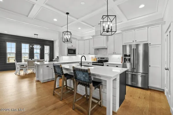 $869,900 | 211 Moorland Way, Moyock, NC 27958