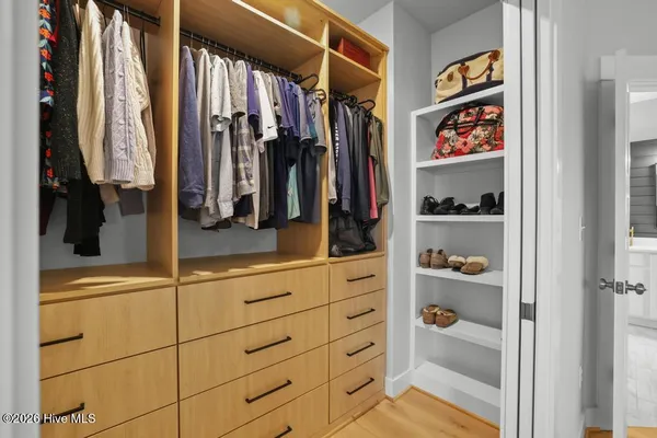 $869,900 | 211 Moorland Way, Moyock, NC 27958