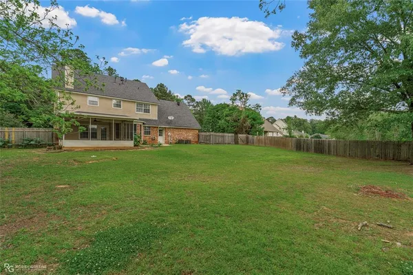 $374,500 | 102 Dogwood S Lane, Haughton, LA 71037