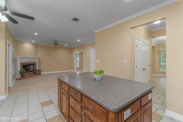 $374,500 | 102 Dogwood S Lane, Haughton, LA 71037