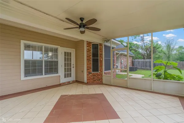 $374,500 | 102 Dogwood S Lane, Haughton, LA 71037