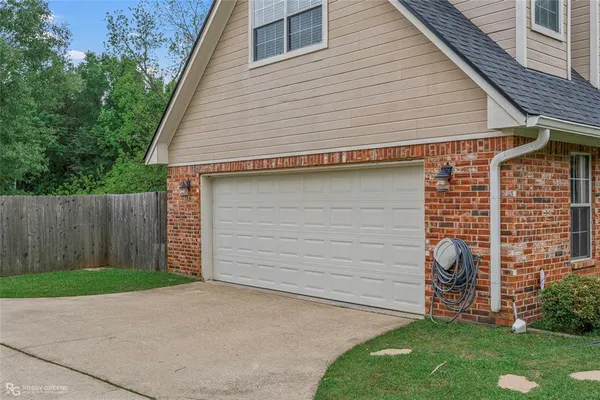 $374,500 | 102 Dogwood S Lane, Haughton, LA 71037