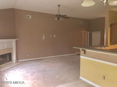 323 Hickory Road Jackson, GA 30233 - Photo 8 of 15 Living View 1