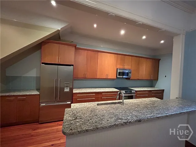 $2,350 | 413 East Huntingdon Street, Unit ALOWER, Savannah, GA 31401