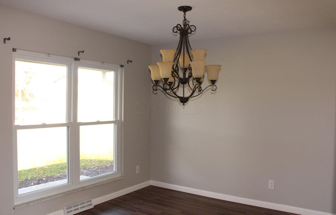 5864 Effingham Road Columbus, OH 43213 - Photo 17 of 65 27-5864-eff b