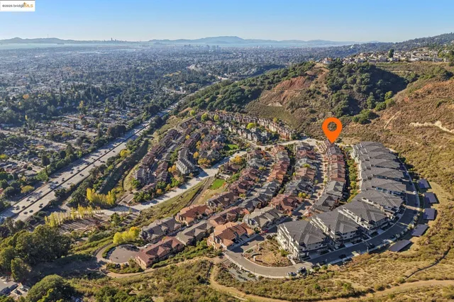 $949,000 | 6472 Bayview Drive, Oakland, CA 94605