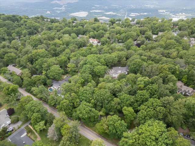 $649,000 | 307 Park Road, Lookout Mountain, TN 37350