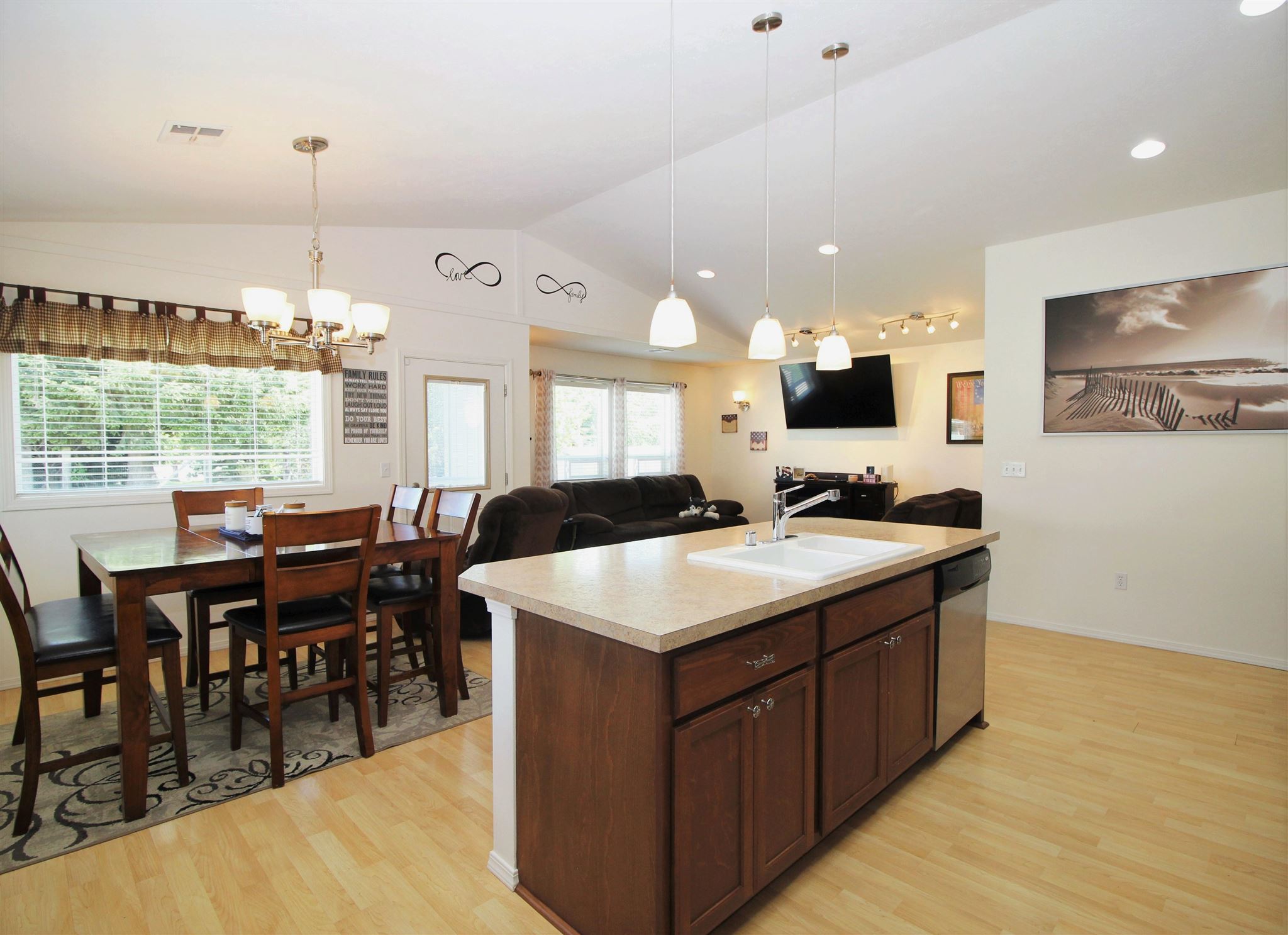 2315 South Adams Road Spokane Valley, WA 99037 - Photo 13 of 34