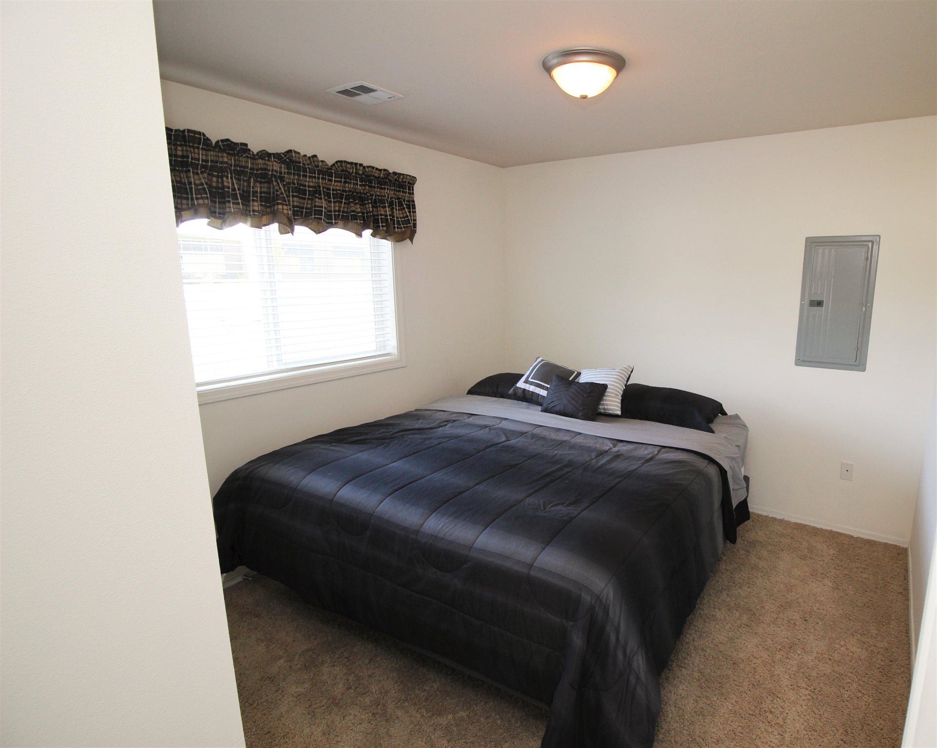 2315 South Adams Road Spokane Valley, WA 99037 - Photo 23 of 34