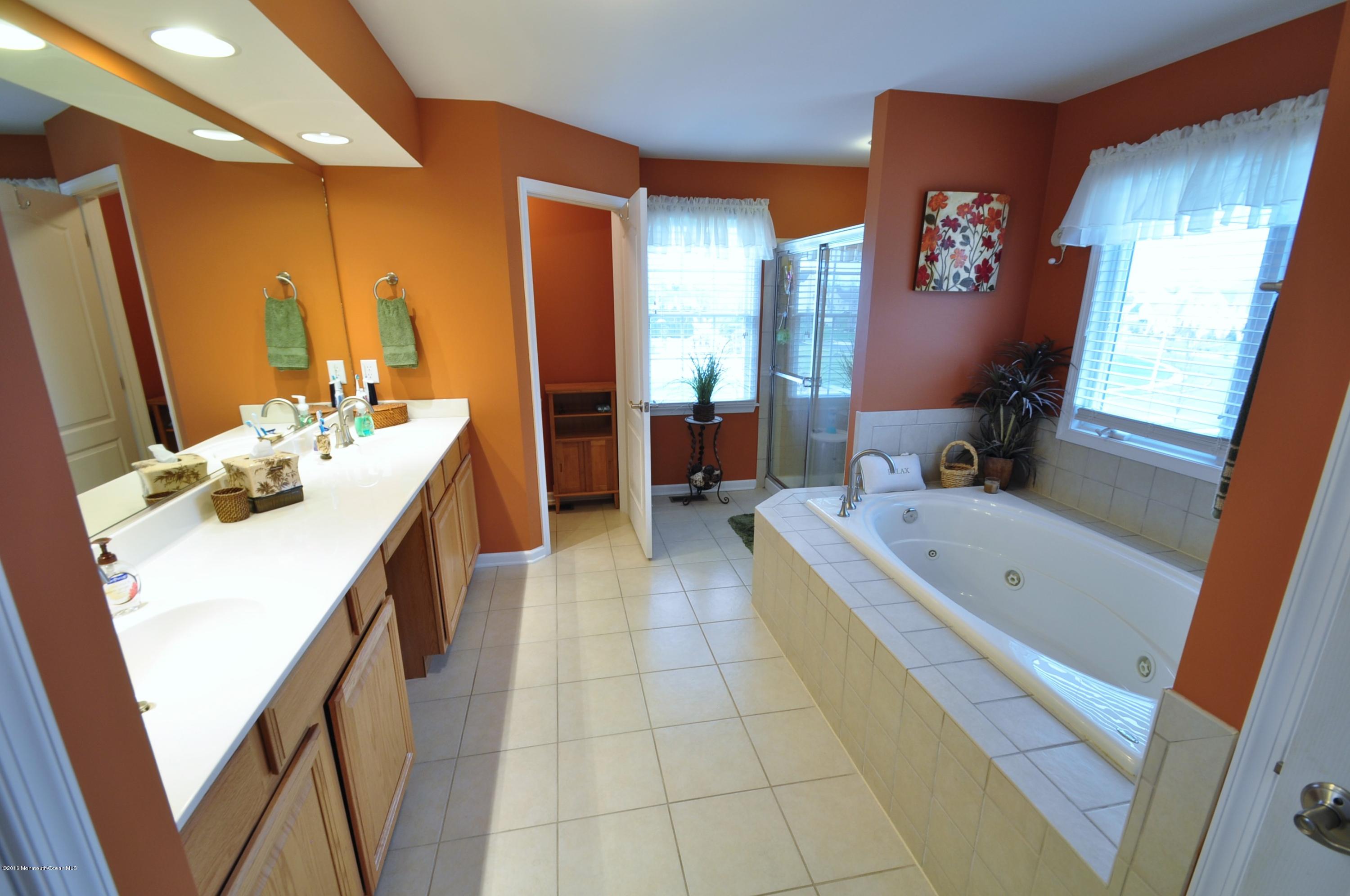 37 Great Bridge Road Freehold, NJ 07728 - Photo 25 of 34 20 - Master Bath (2)
