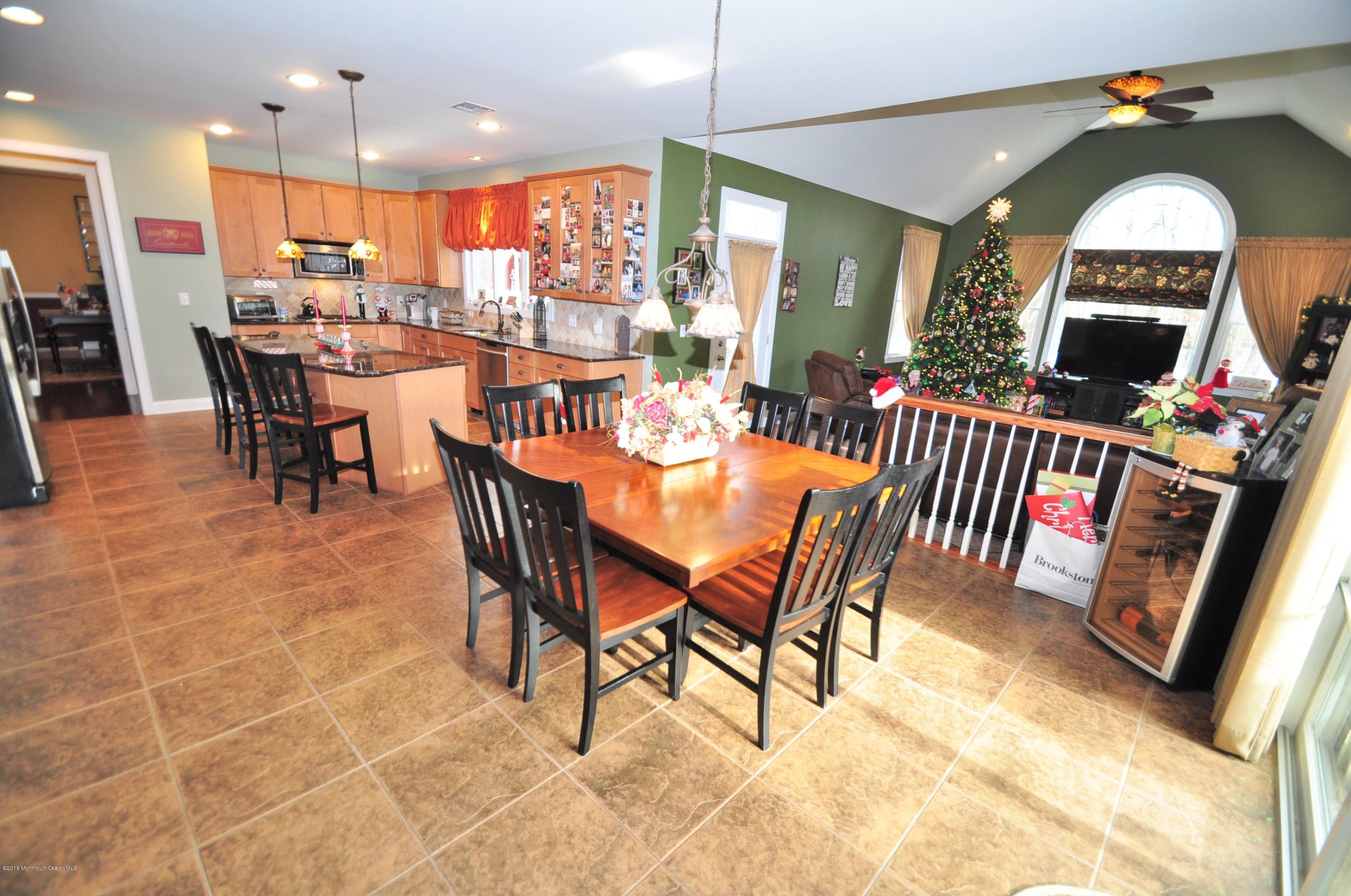 37 Great Bridge Road Freehold, NJ 07728 - Photo 6 of 34 6 - Kitchen (2)