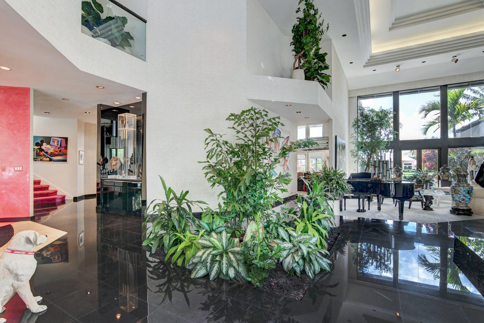 21168 Oakley Court Boca Raton, FL 33433 - Photo 2 of 23 LICING ROOM
