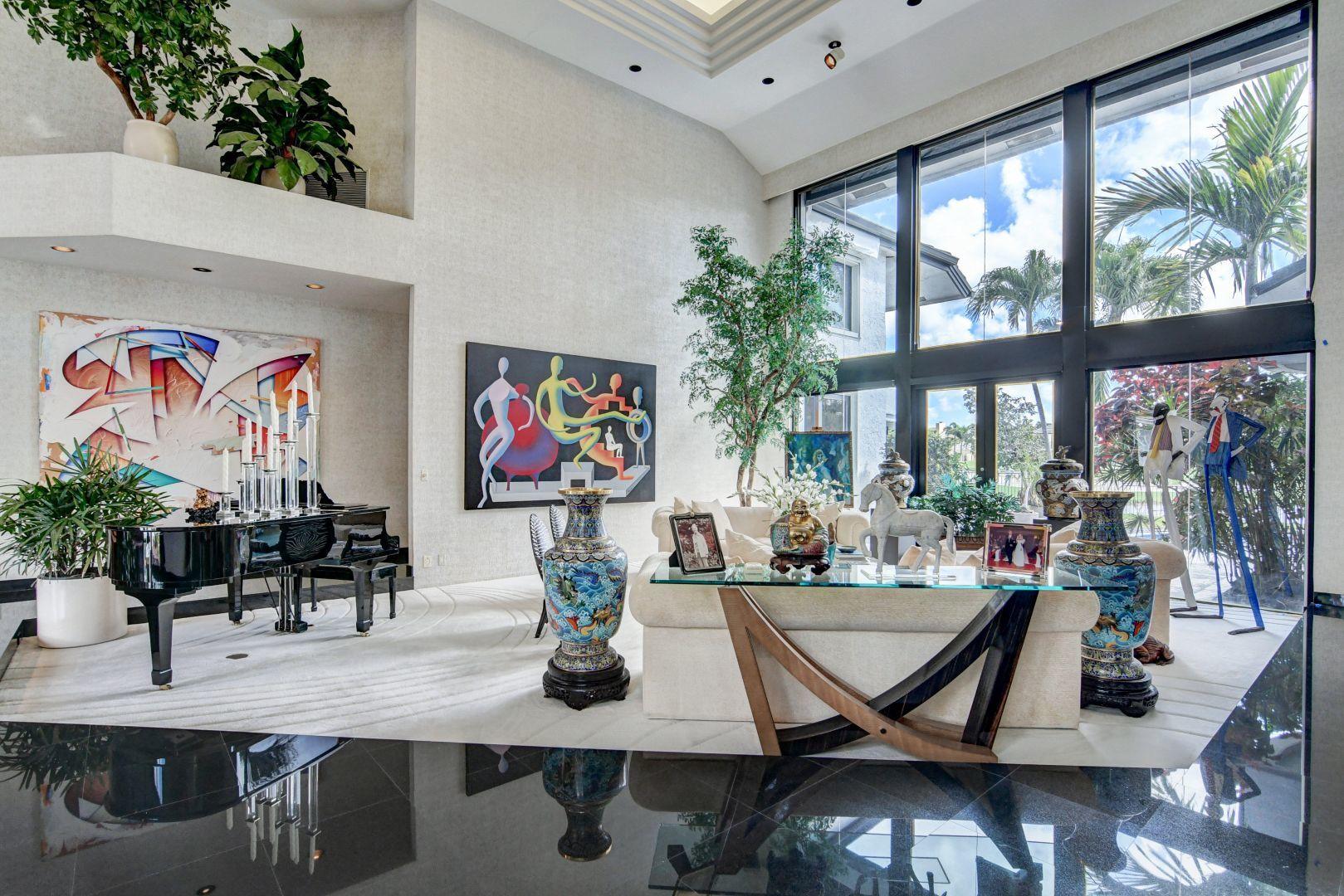 21168 Oakley Court Boca Raton, FL 33433 - Photo 4 of 23 LIVING ROOM