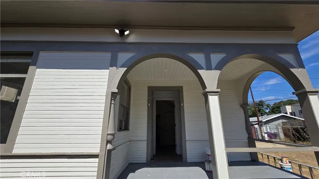 $3,000 | 975 North Pk Circle, Unit A, Long Beach, CA 90813