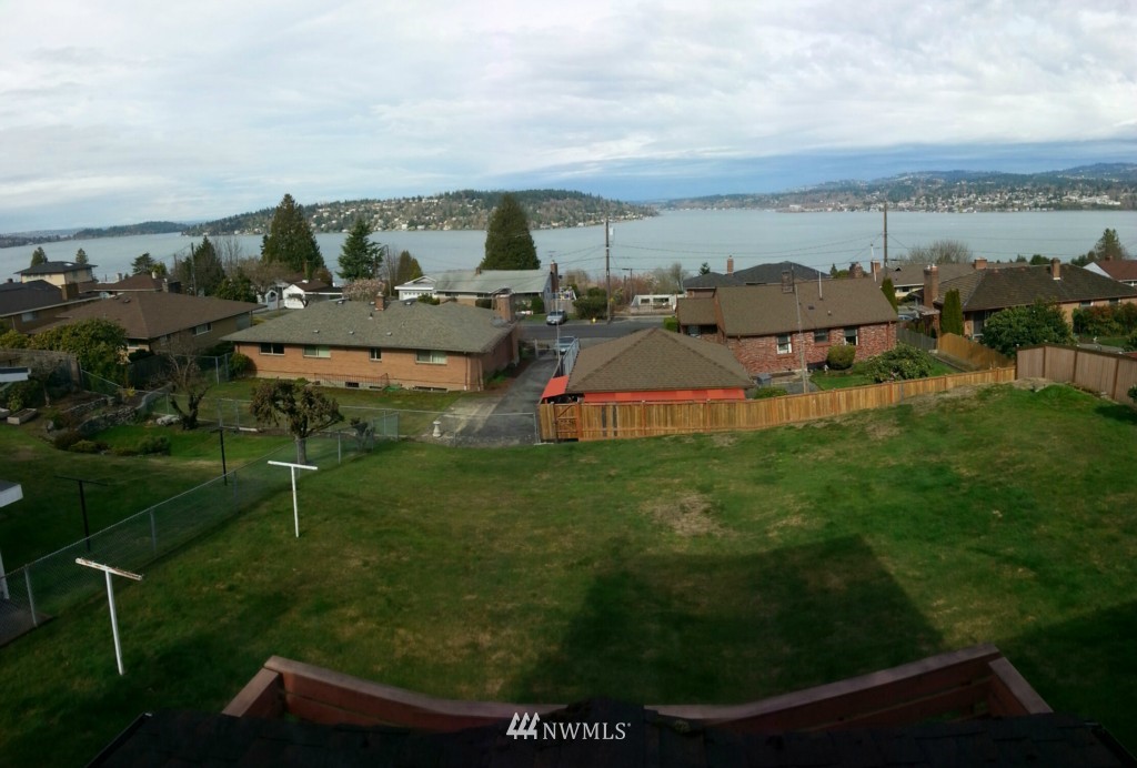 7554 South Sunnycrest Road Seattle, WA 98178 - Photo 17 of 17