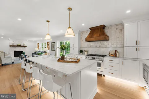 $1,495,000 | 2 Barrister Court, Haverford, PA 19041