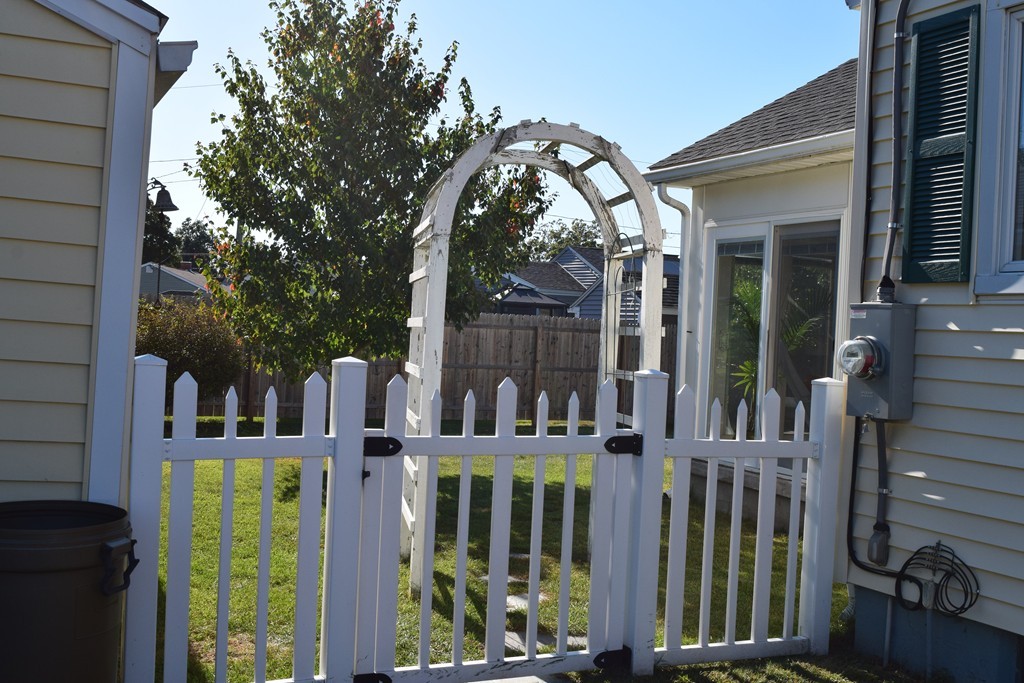 32 Rita Street Springfield, MA 01118 - Photo 23 of 29
