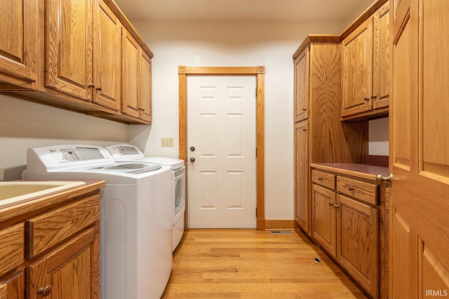 2557 South Smith Road Bloomington, IN 47401 - Photo 13 of 36
