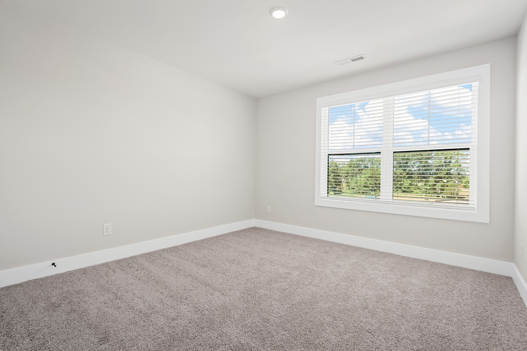 4009 Norman Drive Spring Hill, TN 37174 - Photo 8 of 9 an empty room with windows