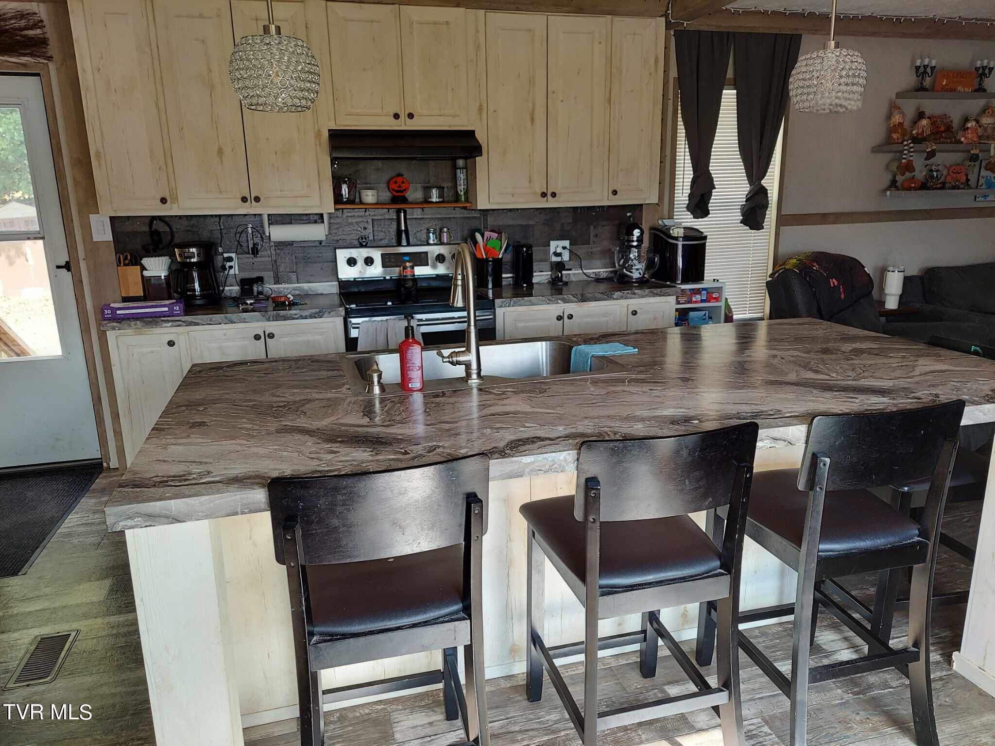 994 Lowery Loop Road New Market, TN 37820 - Photo 15 of 30 23