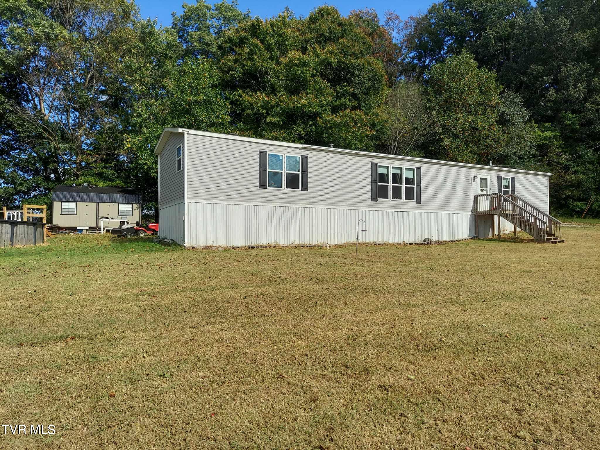 994 Lowery Loop Road New Market, TN 37820 - Photo 3 of 30 3