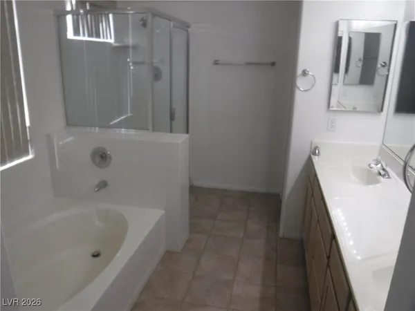 $2,500 | 509 Melrose Heights Street, Henderson, NV 89052