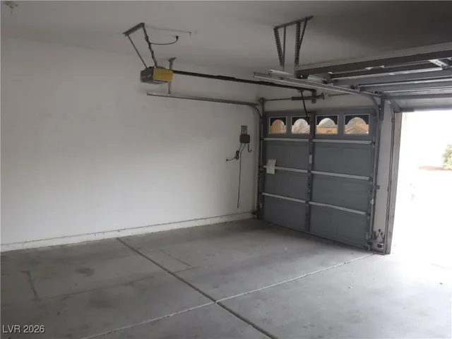 $2,500 | 509 Melrose Heights Street, Henderson, NV 89052