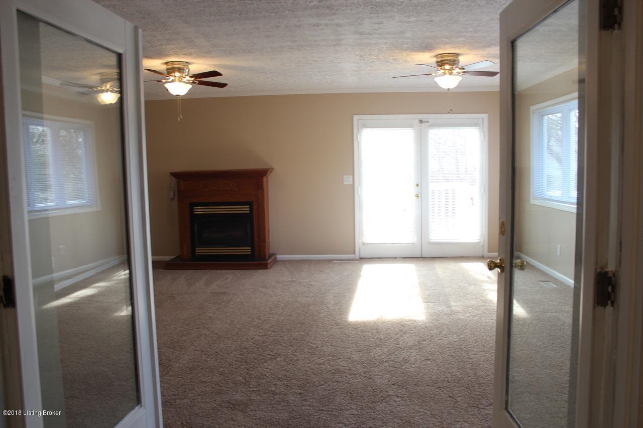 2708 Ralph Avenue Louisville, KY 40216 - Photo 13 of 32 aralph25