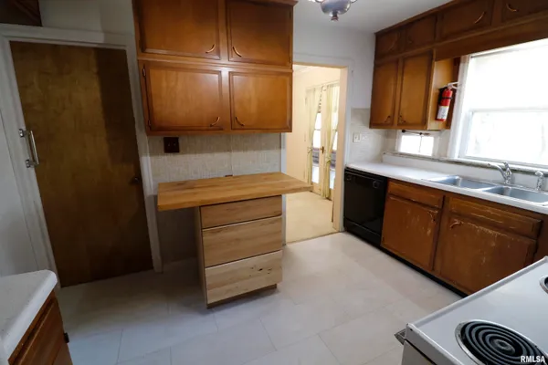 $160,000 | 718 West North Lane, Peoria, IL 61615