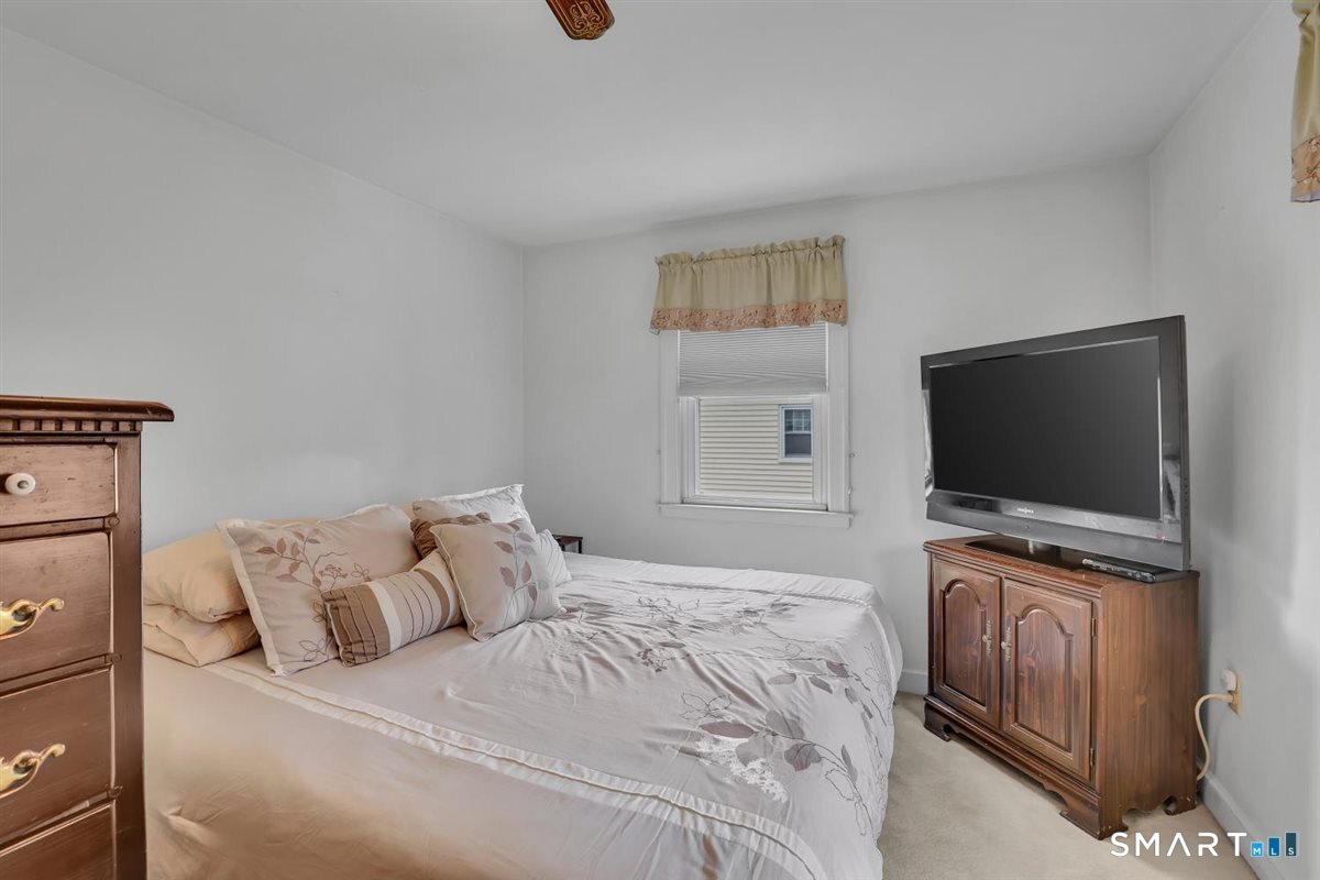 236 Cross Street Middletown, CT 06457 - Photo 28 of 39