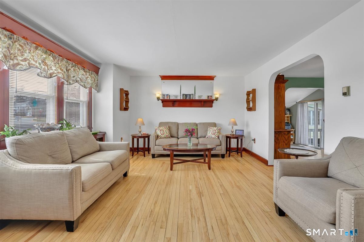 236 Cross Street Middletown, CT 06457 - Photo 5 of 39