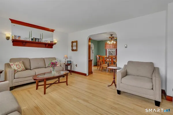 $323,000 | 236 Cross Street, Middletown, CT 06457