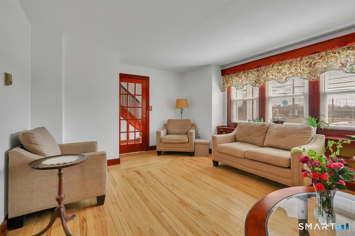 236 Cross Street Middletown, CT 06457 - Photo 8 of 39