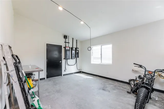 $5,400 | 426 North Varney Street, Burbank, CA 91502