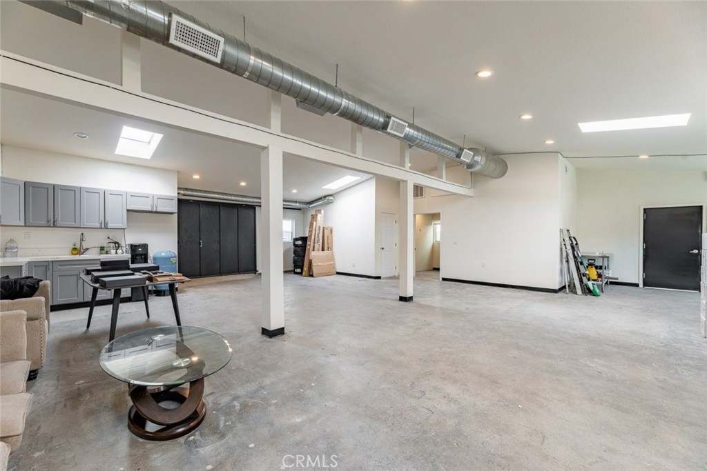 426 North Varney Street Burbank, CA 91502 - Photo 15 of 26