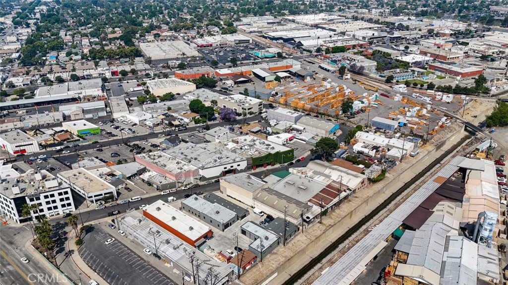 426 North Varney Street Burbank, CA 91502 - Photo 25 of 26