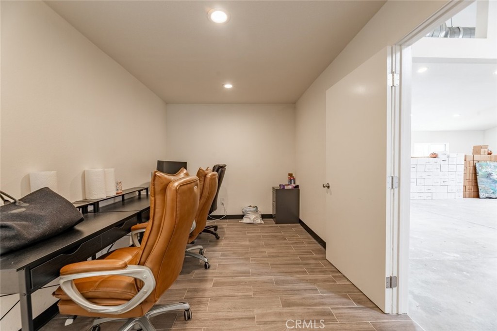 426 North Varney Street Burbank, CA 91502 - Photo 6 of 26