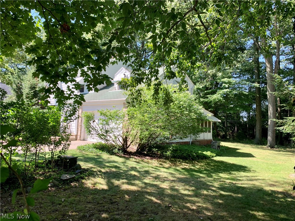 1582 Crest Road Cleveland Heights, OH 44121 - Photo 2 of 35 Gallery Image 2