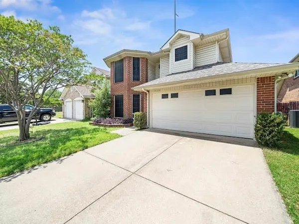 $2,300 | 3435 Winter Oak Drive, Garland, TX 75044
