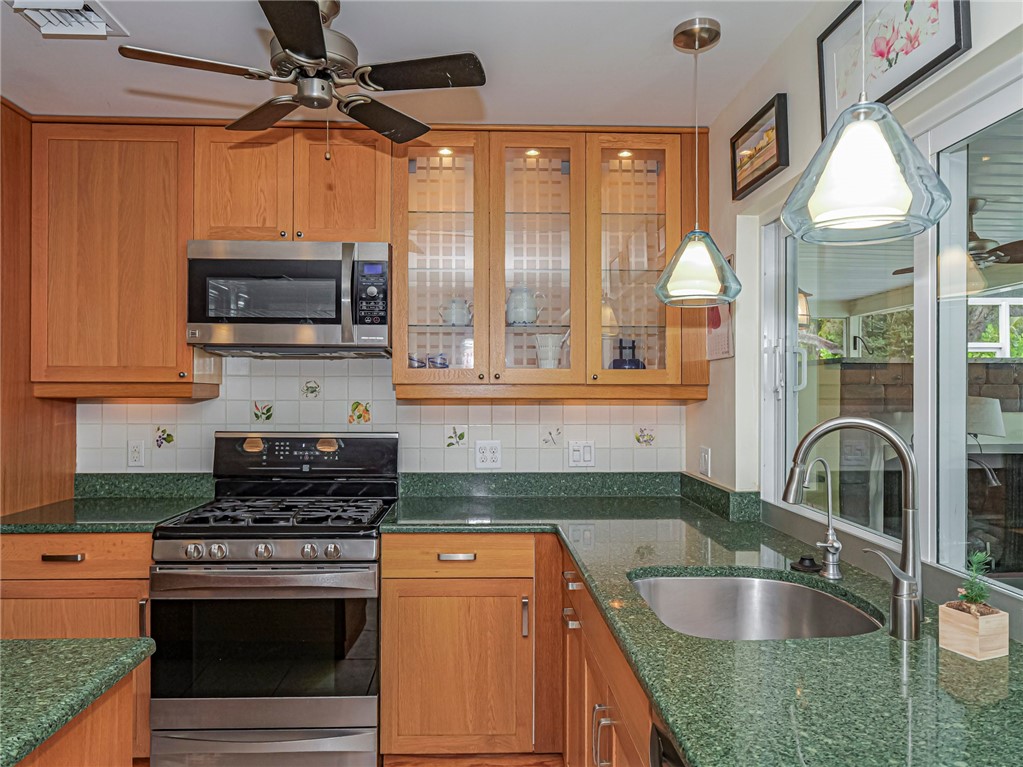 545 Indian Lilac Road Vero Beach, FL 32963 - Photo 13 of 36