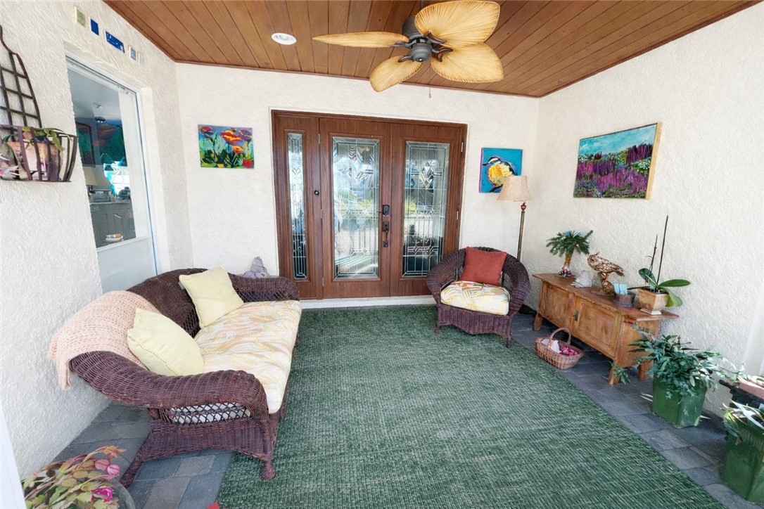 545 Indian Lilac Road Vero Beach, FL 32963 - Photo 4 of 36