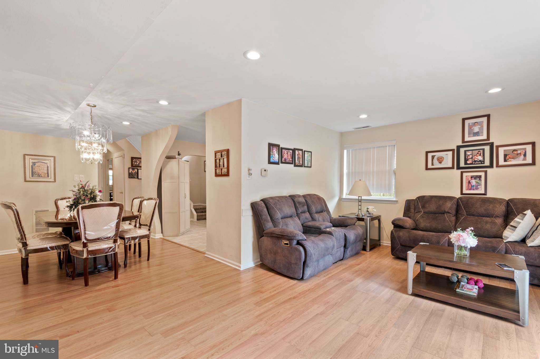 8247 Dorcas Street Philadelphia, PA 19152 - Photo 6 of 25