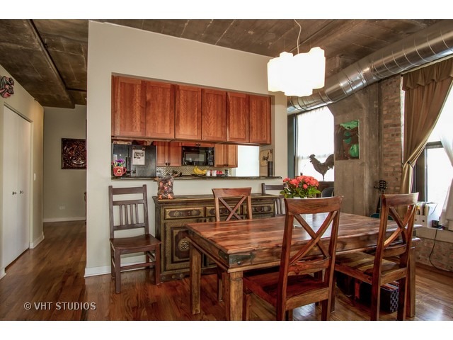 1111 West 15th Street, Unit 222 Chicago, IL 60608 - Photo 4 of 11