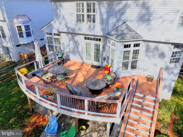 $949,000 | 47421 River Crest Street, Sterling, VA 20165