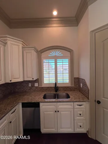 $2,450 | 100 Birchview Drive, Broussard, LA 70518