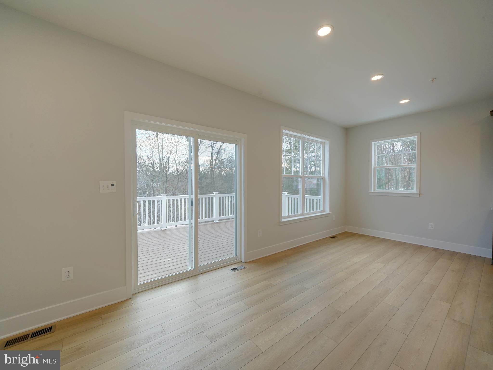 9437 Fairview Avenue Laurel, MD 20723 - Photo 11 of 83